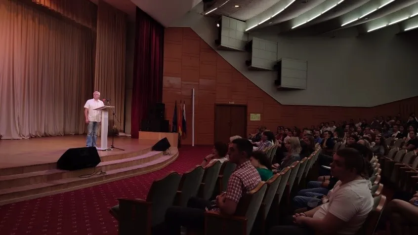 Проведение инструктажей с первокурсниками по вопросам обеспечения безопасности учебного процесса и в повседневной деятельности