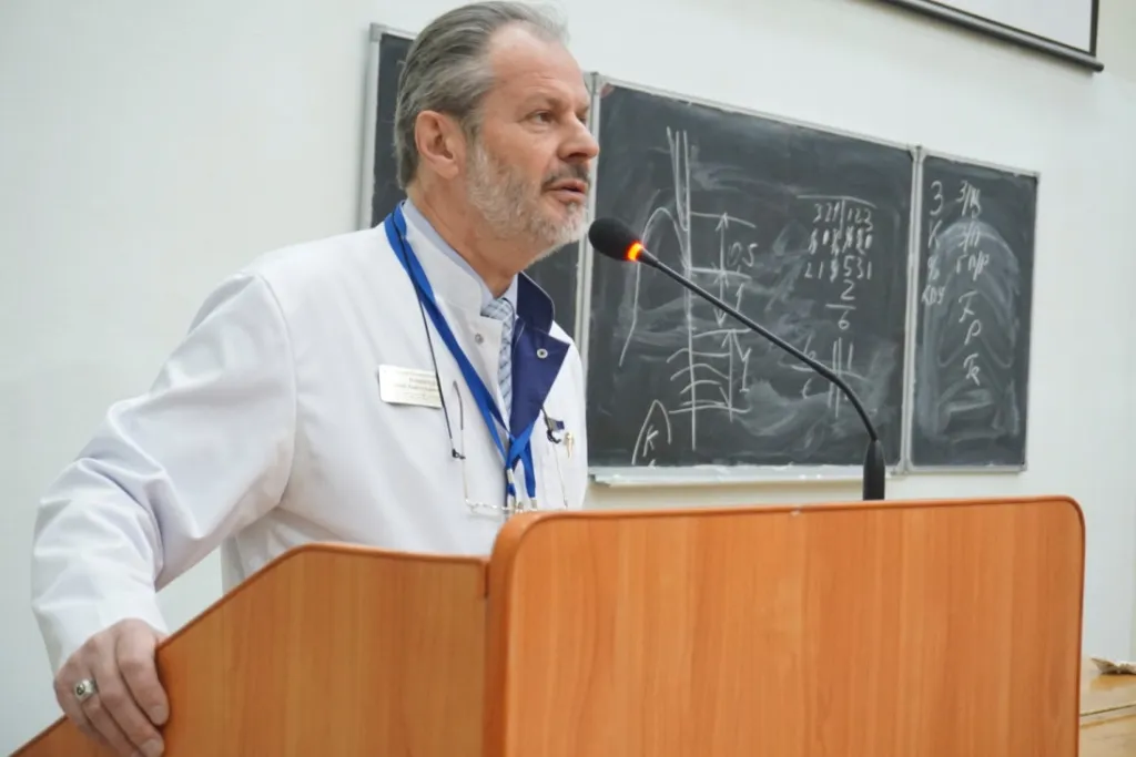 Выступление на Всероссийском пародонтологическом конвенте.jpg