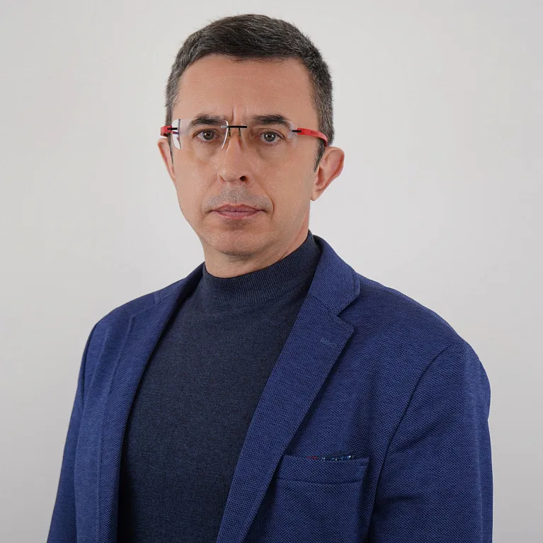Власов Алексей Юрьевич Власов Алексей Юрьевич