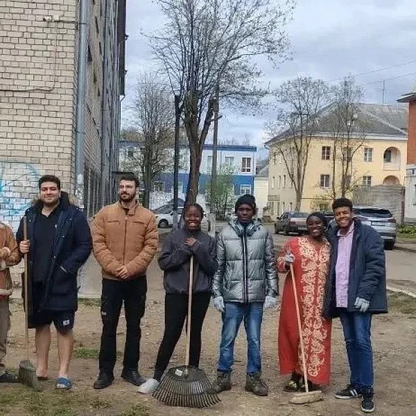 Студенты ТвГМУ приняли участие во Всероссийском субботнике - фото 6