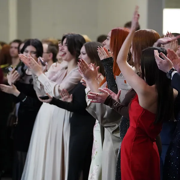 Будущие медики приняли участие в Новогоднем бале студентов Верхневолжья  - фото 4