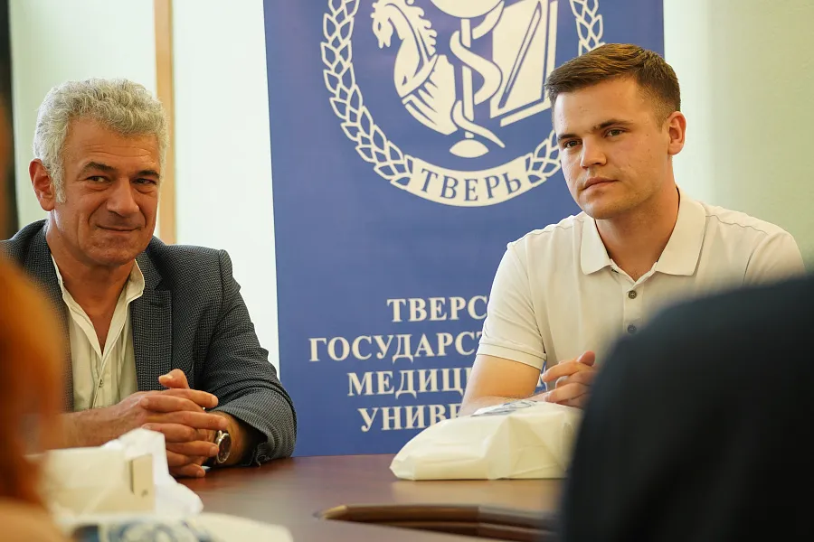 И.о. ректора ТвГМУ встретился с обучающимися из Луганского медуниверситета им. Свт. Луки И.о. ректора ТвГМУ встретился с обучающимися из Луганского медуниверситета им. Свт. Луки