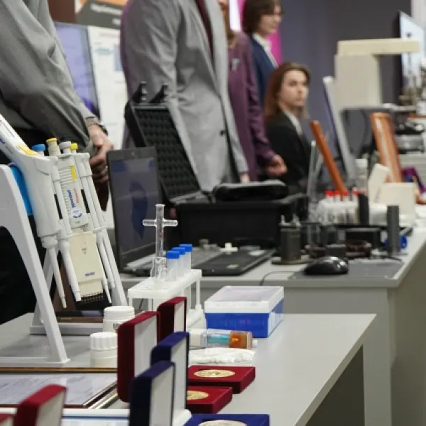 Ректор Тверского медуниверситета представил Губернатору разработки ученых вуза  - фото 3