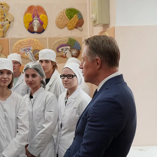 Министр здравоохранения РФ М. А. Мурашко посетил Тверской медуниверситет  - фото 10