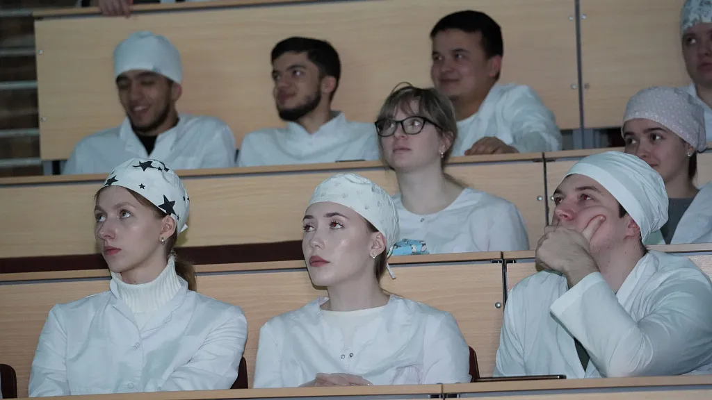 В Университетской стоматологии прошел практический семинар с международным участием В Университетской стоматологии прошел практический семинар с международным участием
