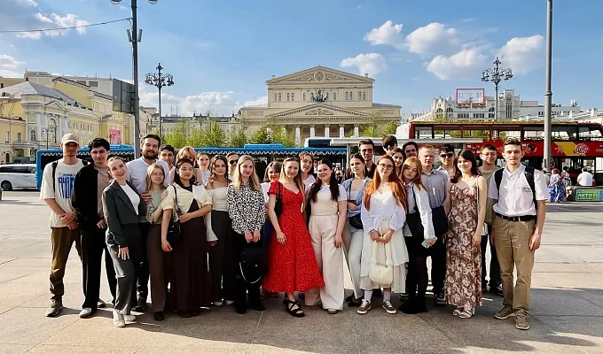 Творческая делегация ТвГМУ посетила мюзикл «Анна Каренина» в Московском театре оперетты 