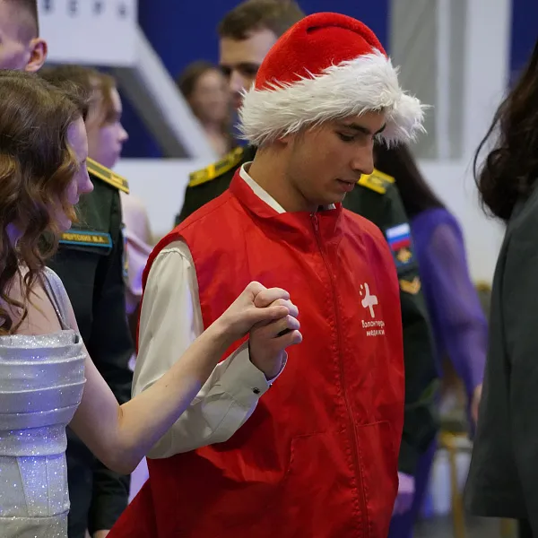 Будущие медики приняли участие в Новогоднем бале студентов Верхневолжья  - фото 2