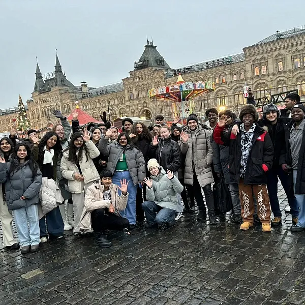 90 иностранных студентов ТвГМУ совершили культурно-просветительскую поездку в Москву - фото 7