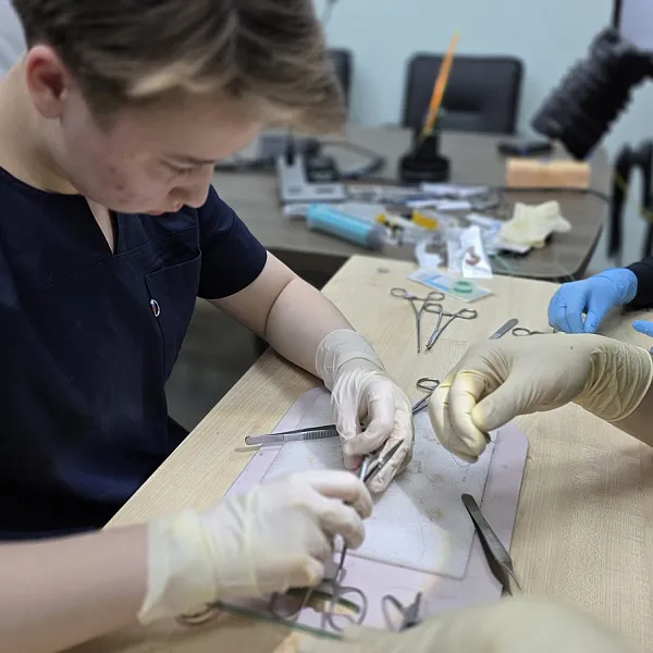 В ТвГМУ прошла первая межвузовская олимпиада по хирургическим навыкам «Волжский шов»  - фото 5