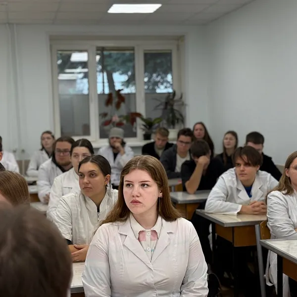 СПК «Я горжусь» Тверского медуниверситета организовал патриотическую встречу в честь Дня воинской славы России - фото 3