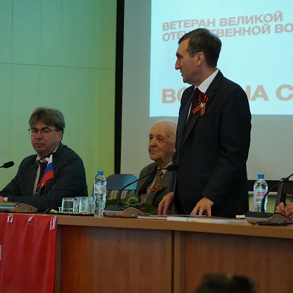 Студенты ТвГМУ встретились с ветераном Великой Отечественной войны Альбертом Августовичем Эхте  - фото 1