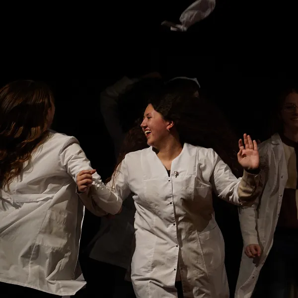  Первокурсники Тверского меда представили свой первый капустник - фото 2