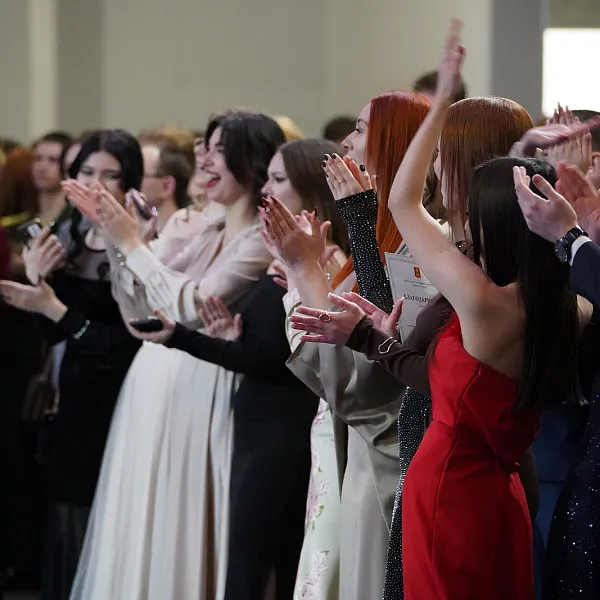 Будущие медики приняли участие в Новогоднем бале студентов Верхневолжья - фото 4