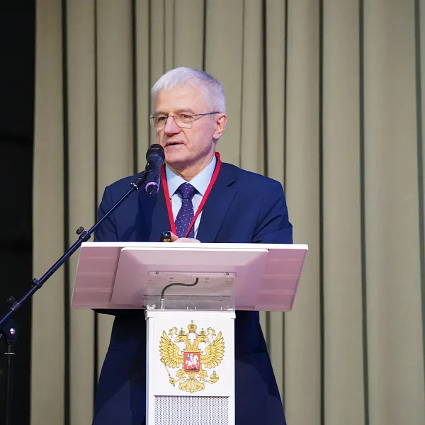 1100 участников, 13 республик, 46 областей объединила конференция в Тверском медуниверситете - фото 14