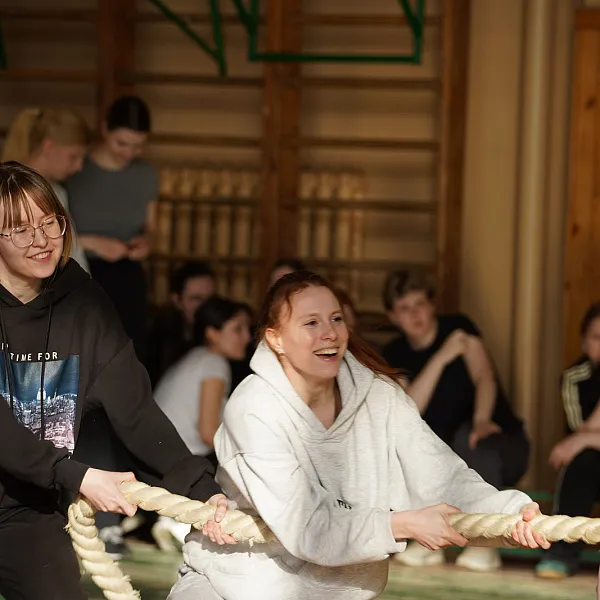 В Тверском медуниверситете прошел турнир по перетягиванию каната - фото 4