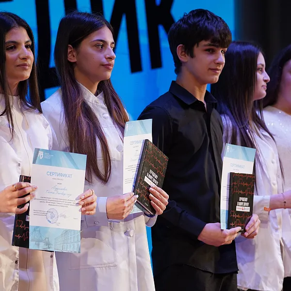 Школа «Юный медик» ТвГМУ завершила сезон 2026 - фото 8