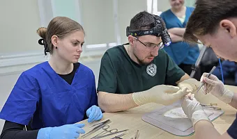 В ТвГМУ прошла первая межвузовская олимпиада по хирургическим навыкам «Волжский шов» 