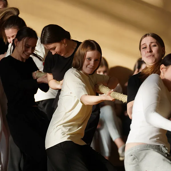 В Тверском медуниверситете прошел турнир по перетягиванию каната - фото 5