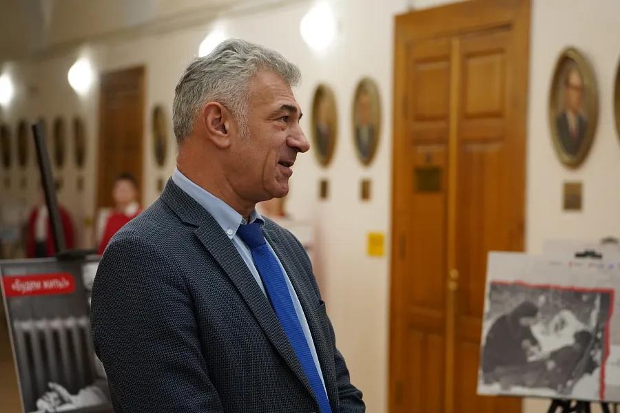 В Тверском медуниверситете открылась выставка «Медики – герои»