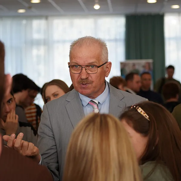 В Тверском медуниверситете состоялась ежегодная ярмарка вакансий - фото 6