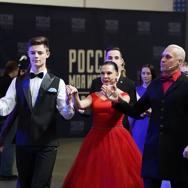 Будущие медики приняли участие в Новогоднем бале студентов Верхневолжья - фото 3