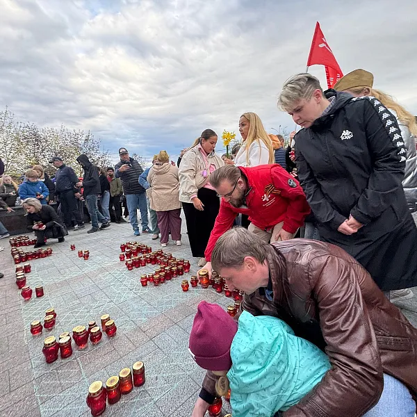 Студенты ТвГМУ присоединились к акции «Молодёжь помнит. Свеча памяти» - фото 4