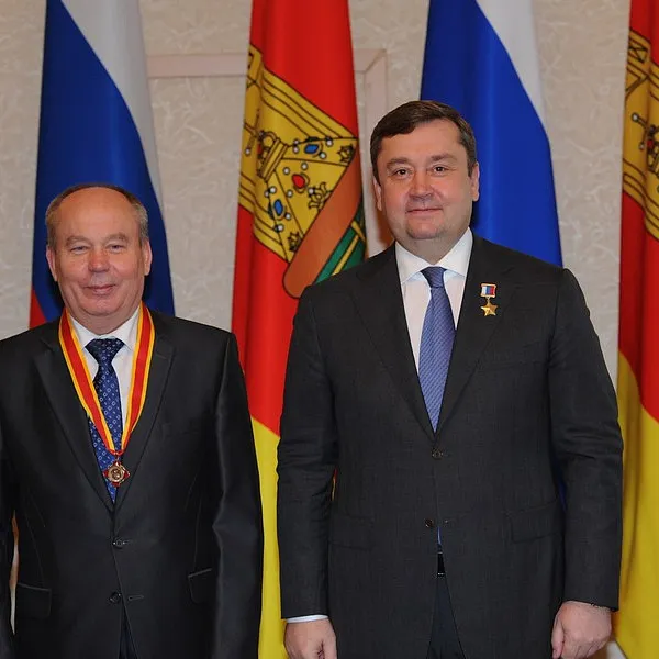 Ректор ТГМА Михаил Калинкин удостоен главной награды Верхневолжья - фото 1