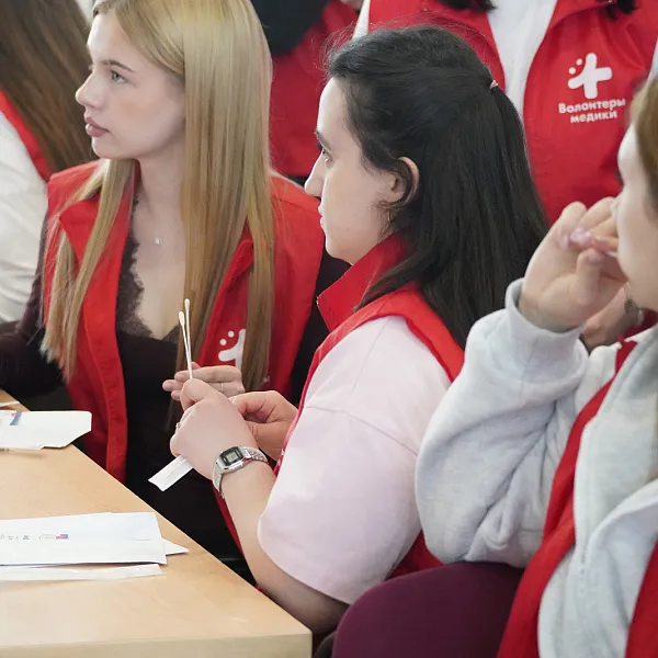 Студенты и волонтеры – медики ТвГМУ приняли участие в акции «#ДНК_Единой_страны» - фото 4