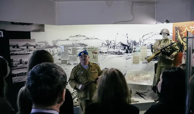 Активисты СПК «Я горжусь – Тверской ГМУ» посетили экспозицию музея о защитниках Отечества «Три войны – такие разные»