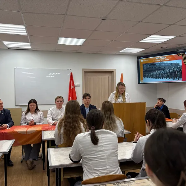 СПК «Я горжусь» Тверского медуниверситета организовал патриотическую встречу в честь Дня воинской славы России - фото 5