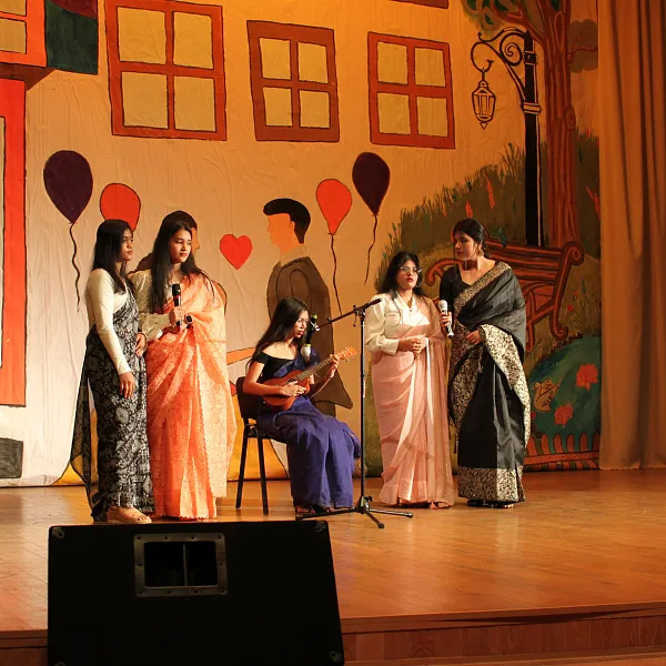 Студенческая весна. Иностранный факультет - фото 1