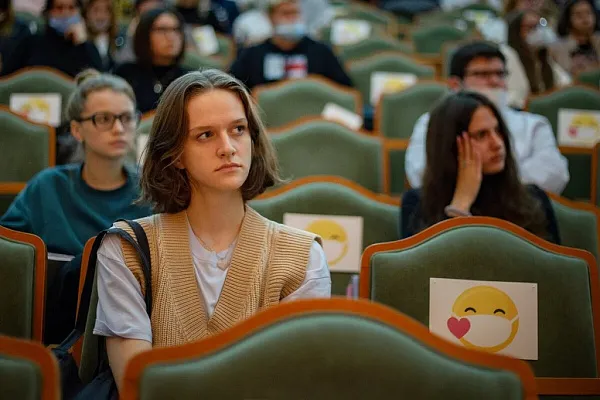 ОСТАНОВИТЬ! НЕ ДОПУСТИТЬ! УБЕРЕЧЬ! В Тверском ГМУ серьезно относятся к антинаркотической работе со студентами