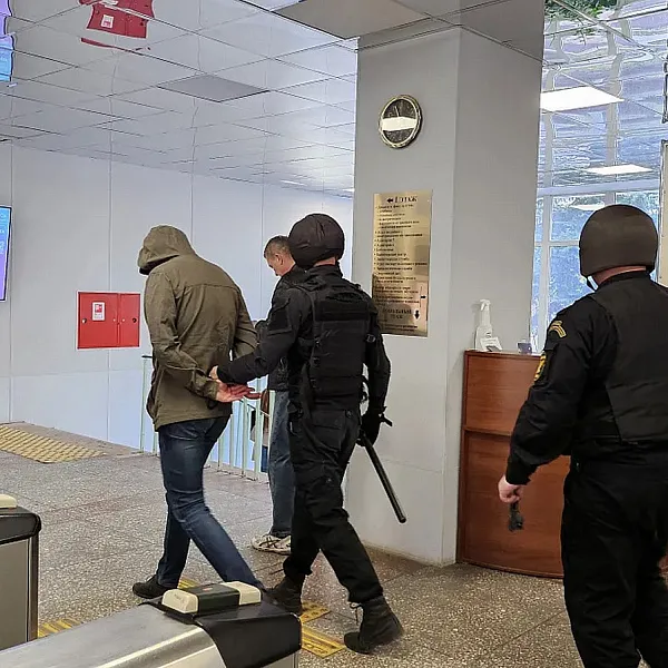 31 марта в теоретическом корпусе Университета была проведена тактико-специальная тренировка по действиям в случае вооруженного нападения - фото 7