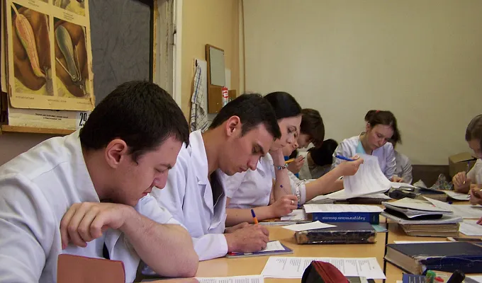 РАБОТА, УЧЕБА, ЖИЗНЕННЫЙ ОПЫТ, ВЫБОР ПРОФЕССИИ. (к истории кружка СНО кафедры факультетской хирургии)