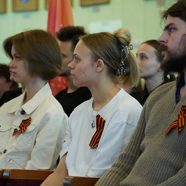 Студенты ТвГМУ встретились с ветераном Великой Отечественной войны Альбертом Августовичем Эхте  - фото 2
