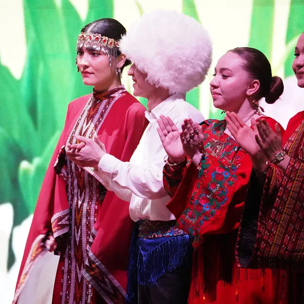 Многонациональное студенческое сообщество Тверского медуниверситета отметило Навруз - фото 9