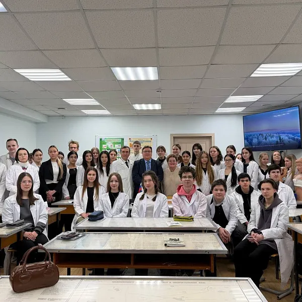 «Юные медики» завершили занятия на кафедре безопасности жизнедеятельности ТвГМУ - фото 2