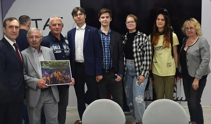 СПК «Я горжусь» ТвГМУ и Совет Обучающихся приняли участие в открытии фотовыставки «Подледный мир северных морей России»