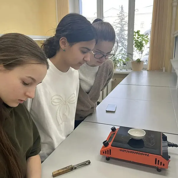 Гимназисты 7 класса приняли участие в лабораторном практикуме на кафедре химии - фото 4