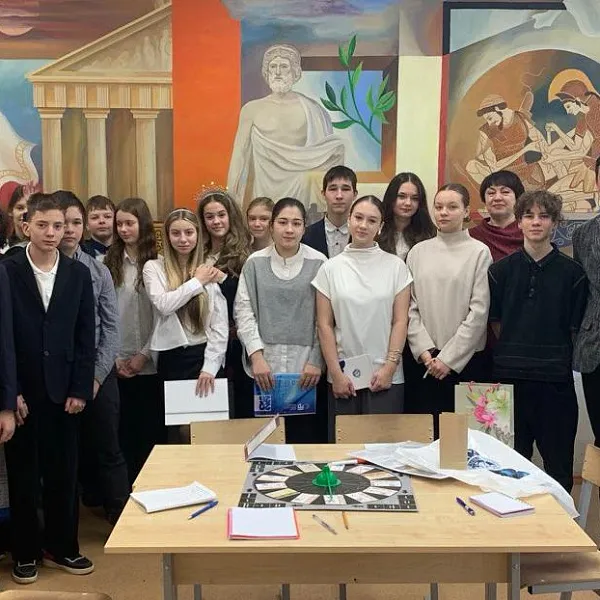 В Гимназии  ФГБОУ ВО Тверского ГМУ Минздрава России  обучающиеся 8 класса подготовили и провели игру «Что? Где? Когда?» - фото 2