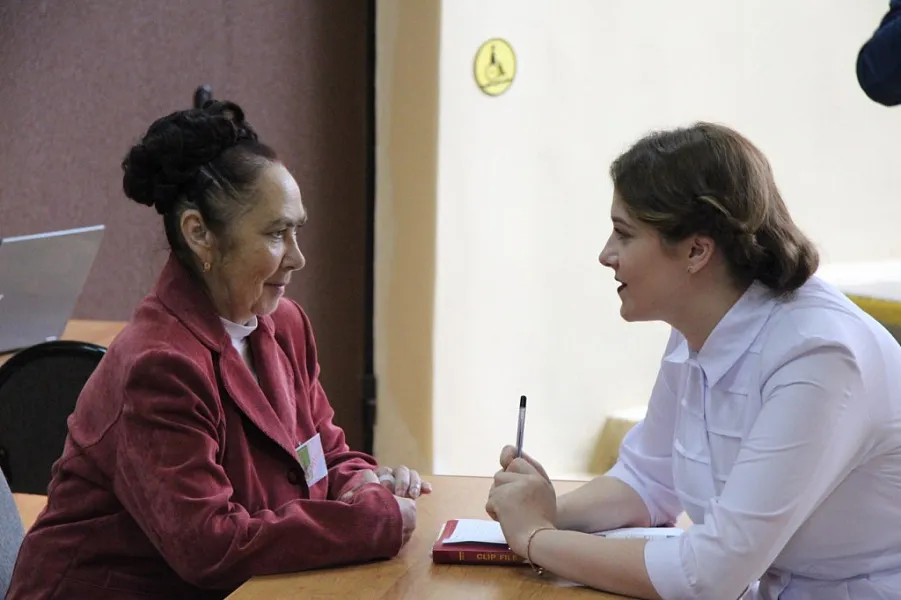 ПОМОЩЬ ЛЮДЯМ СТАНОВИТСЯ ПОТРЕБНОСТЬЮ ПОМОЩЬ ЛЮДЯМ СТАНОВИТСЯ ПОТРЕБНОСТЬЮ