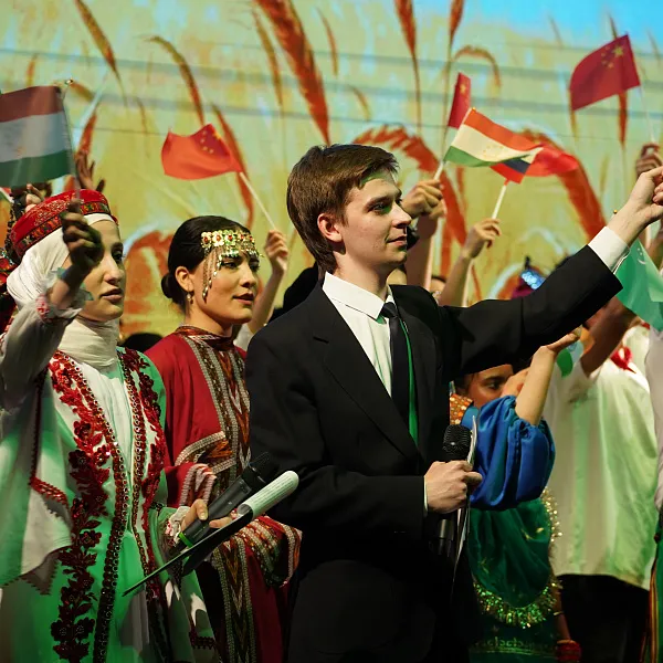 Многонациональное студенческое сообщество Тверского медуниверситета отметило Навруз - фото 2