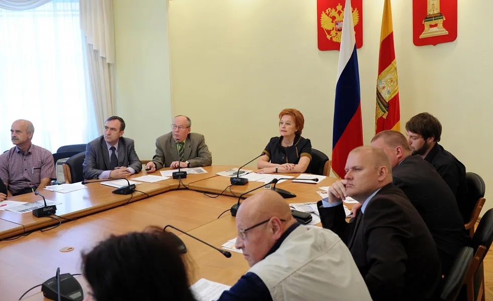 Доклад ректора ТГМУ профессора, д.м.н. Михаила Николаевича Калинкина по тематике формирования здорового образа жизни и профилактике хронических неинфекционных заболеваний в Комиссии при Правительстве Тверской области