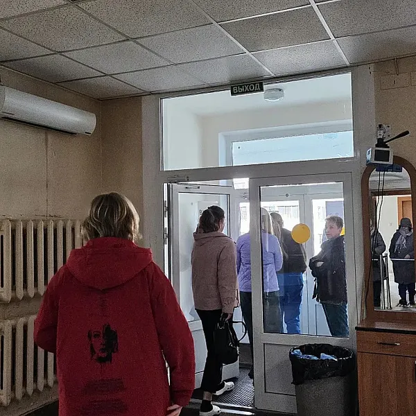 13 марта в Клинике была проведена тактико-специальная тренировка по действиям в случае совершения террористического акта с использованием беспилотных воздушных судов и реализации мероприятий по ликвидации возгорания вследствие падения БпЛА - фото 2