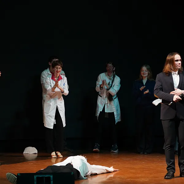  Первокурсники Тверского меда представили свой первый капустник - фото 1