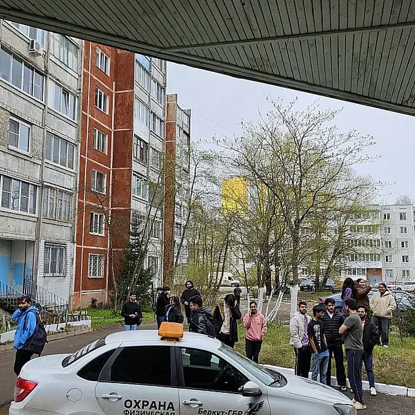 29 апреля в Общежитии №3 была проведена тактико-специальная тренировка по действиям в случае угрозы совершения террористического акта с обнаружением «взрывоопасного предмета» в здании - фото 7