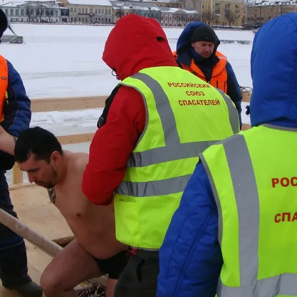 Участие отярда Спасатель в обеспечении безопасности на Крещенских купаниях - фото 1