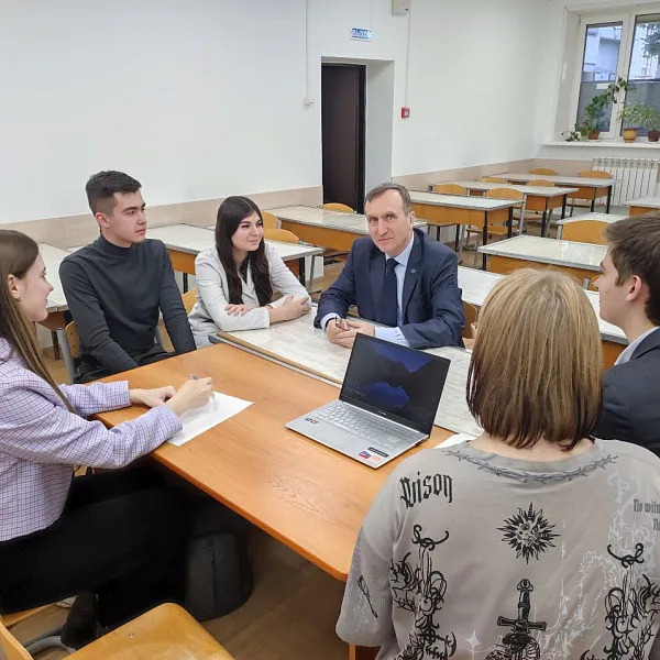 СПК «Я горжусь» Тверского медуниверситета организовал патриотическую встречу в честь Дня воинской славы России - фото 7