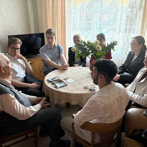 Участники СПК «Я горжусь – Тверской ГМУ» навестили ветерана Великой Отечественной войны - фото 3