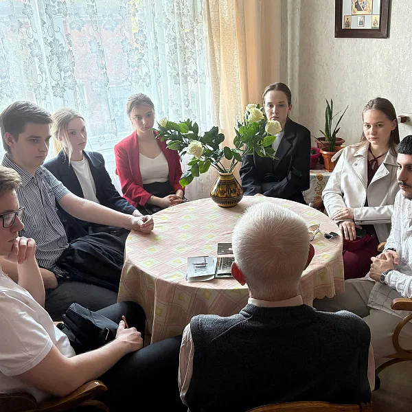 Участники СПК «Я горжусь – Тверской ГМУ» навестили ветерана Великой Отечественной войны - фото 4